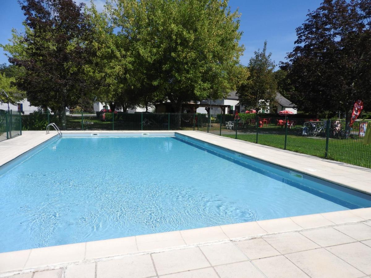 Camping Le Saillet Lestelle-Bétharram Exterior foto